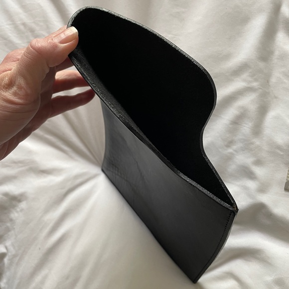 Dean Leather iPad or tablet case - Picture 4 of 4